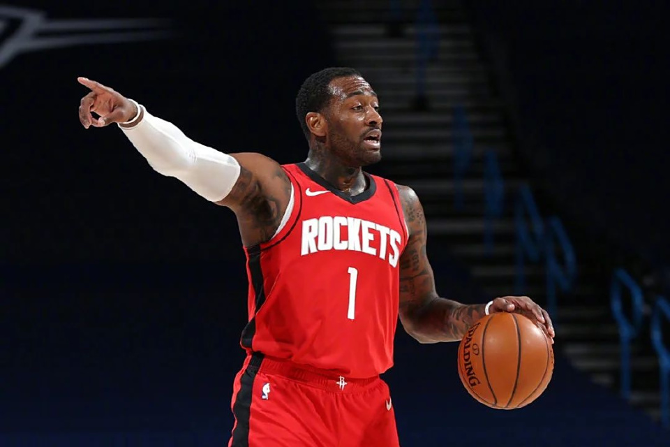 而就在今天, 是和休斯顿, 年的NBA