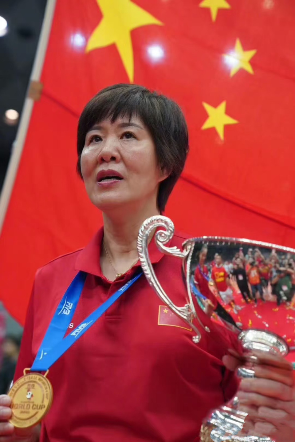 脸也不僵硬 脸也不僵硬