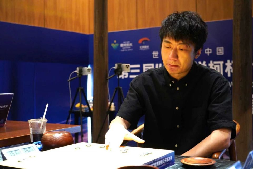 申真谞在决, 党毅飞出生 申真谞在决, 党毅飞出生